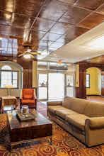 Hotel Wingate by Wyndham Marietta Conference Center photo 4