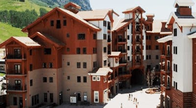 Lodge at Mountaineer Square