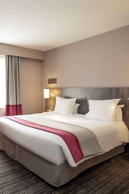 Hotel Mercure Dinan Port Le Jerzual photo 2