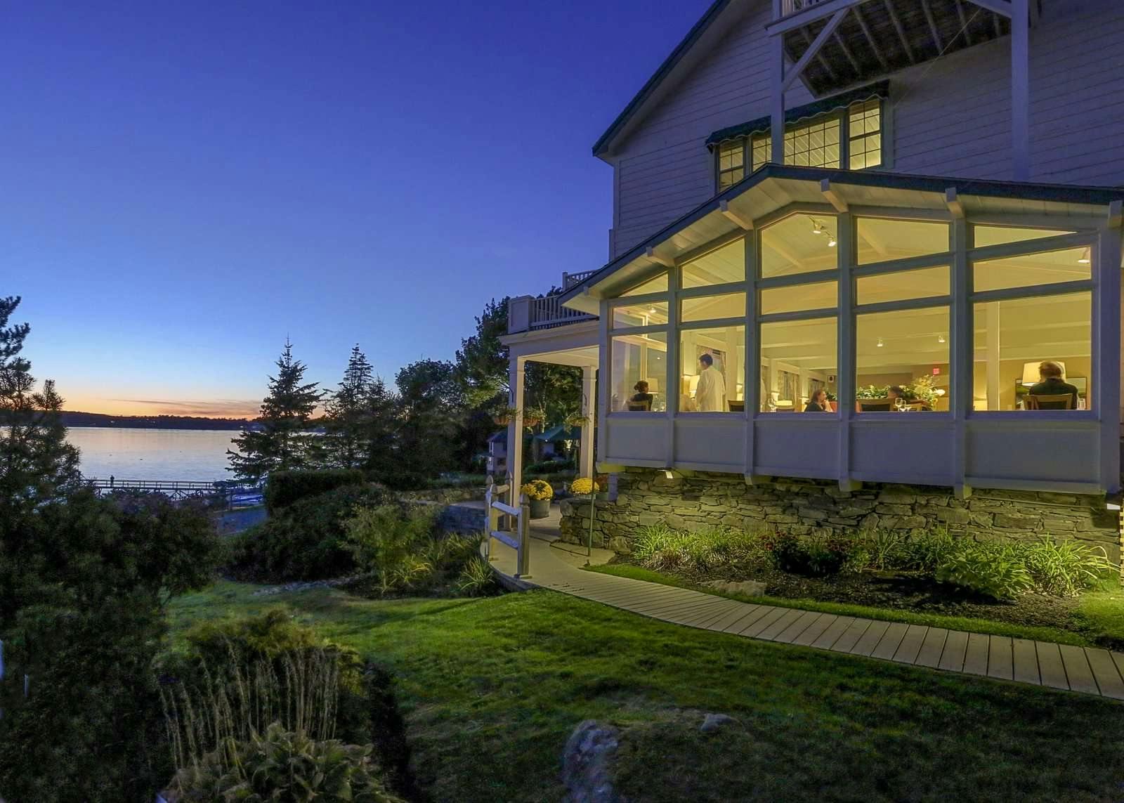 Spruce Point Inn Resort & Spa