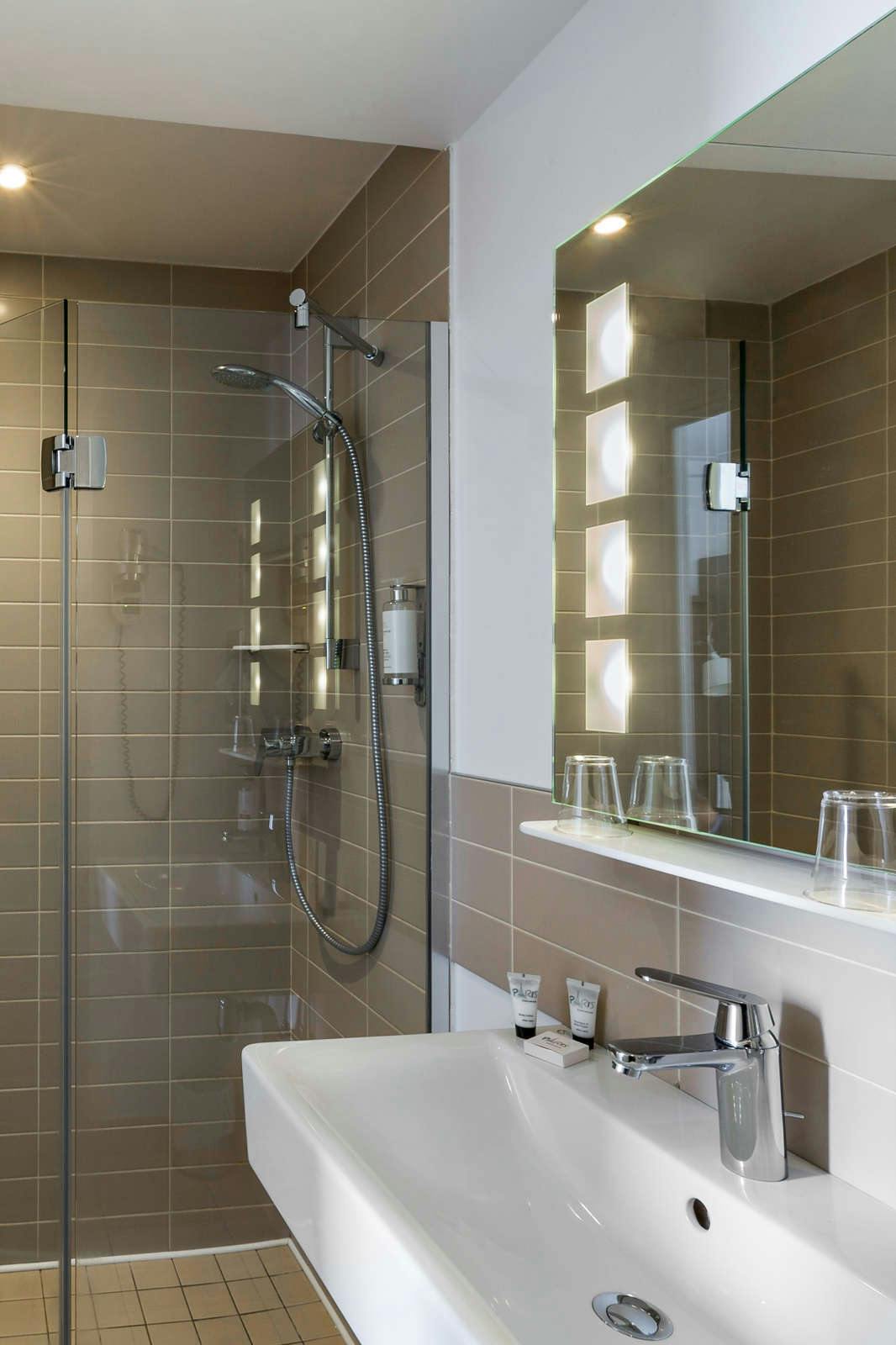 Hotel Contact Hôtel Alizé Montmartre photo 4