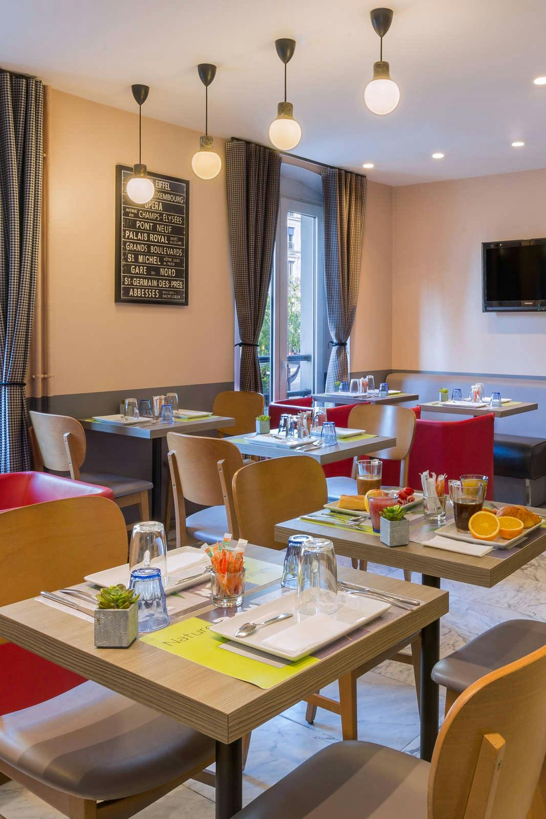 Hotel Contact Hôtel Alizé Montmartre photo 2