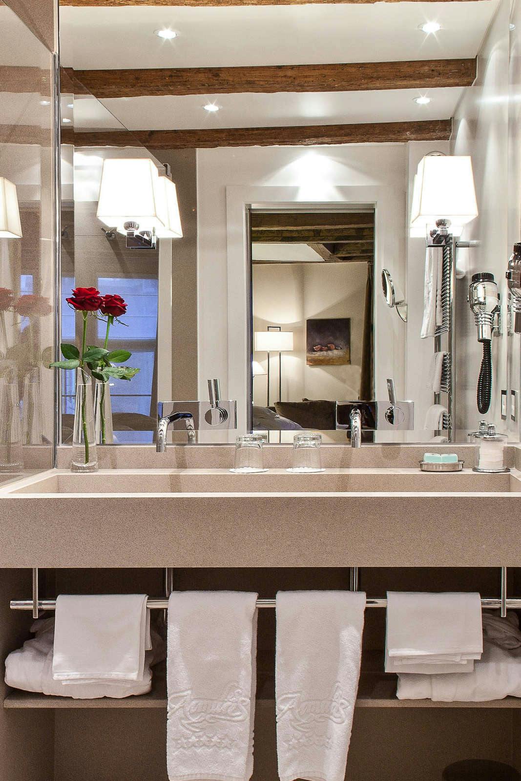 Hotel Hotel Les Armures photo 5