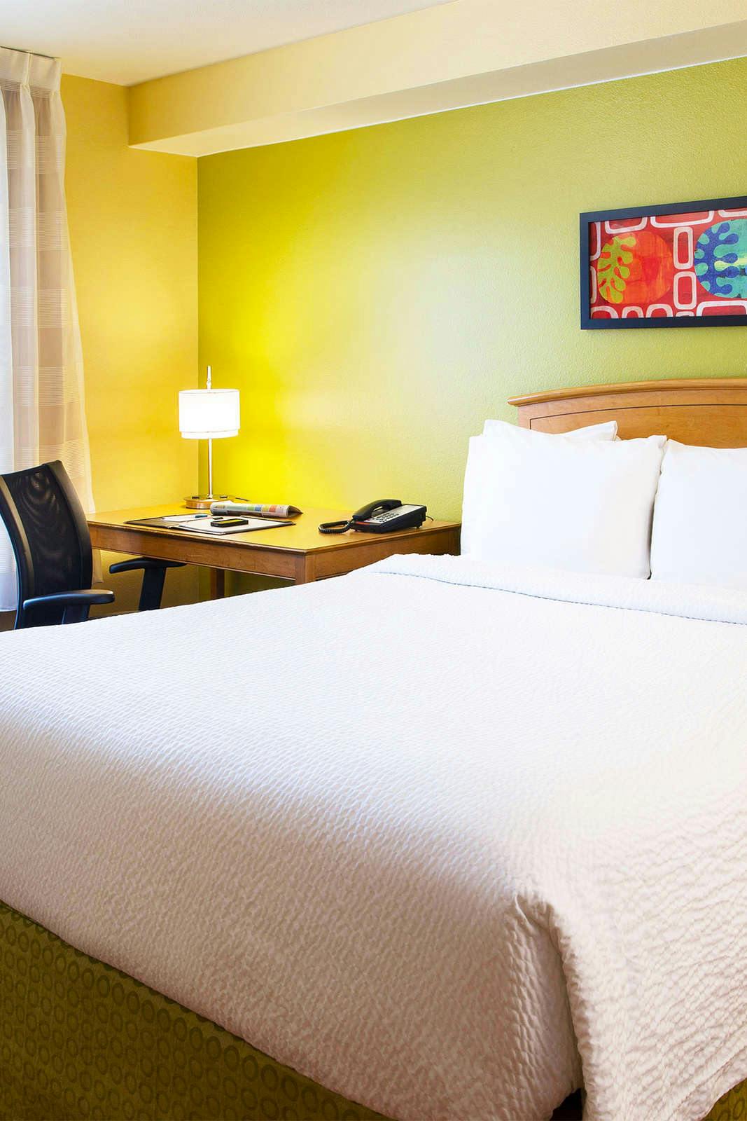 Hotel Sonesta Simply Suites Phoenix Scottsdale photo 1