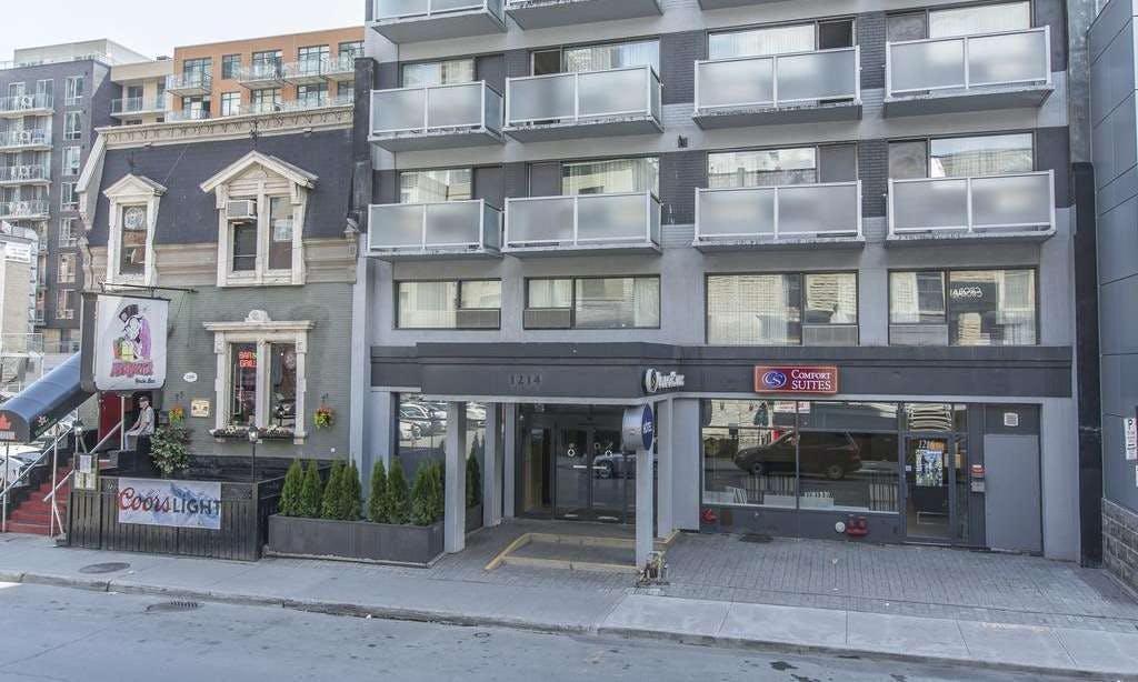 Comfort Suites Downtown Montreal