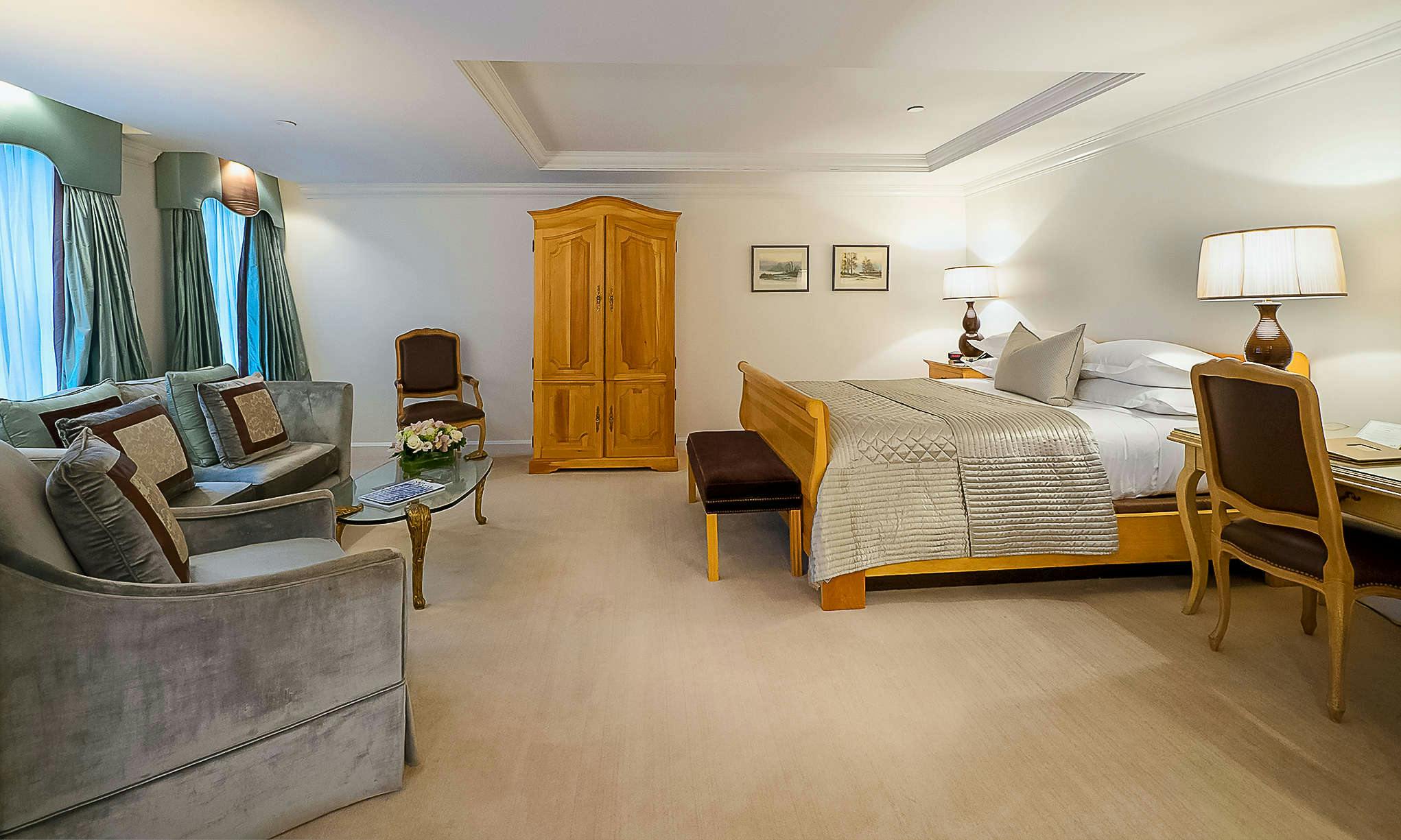 The Michelangelo - Junior Suite