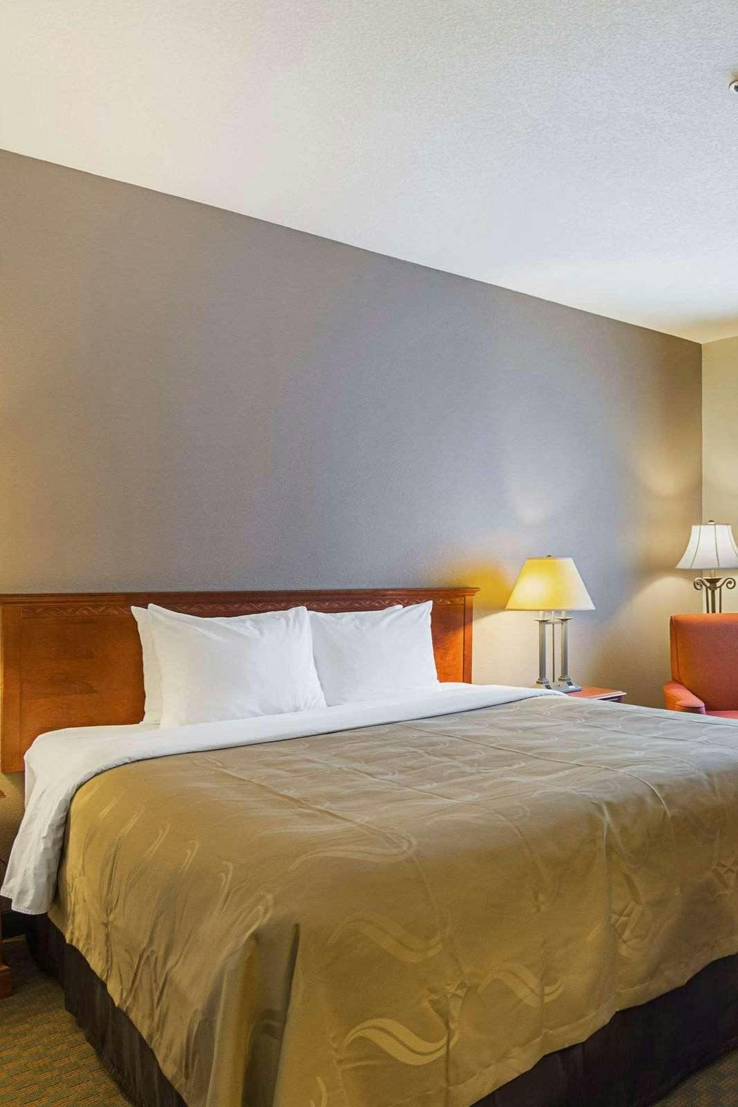 Hotel Quality Inn Fresno Yosemite Airport photo 1