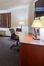 Hotel SureStay Hotel by Best Western Greenville photo 2