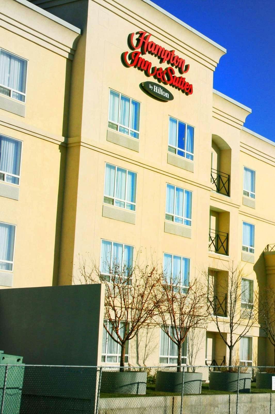 Hotel Hampton Inn & Suites By Hilton Calgary- University Northwest photo 4