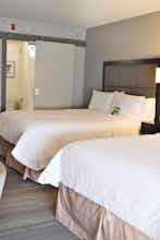 Hotel Hampton Inn & Suites By Hilton Calgary- University Northwest photo 1