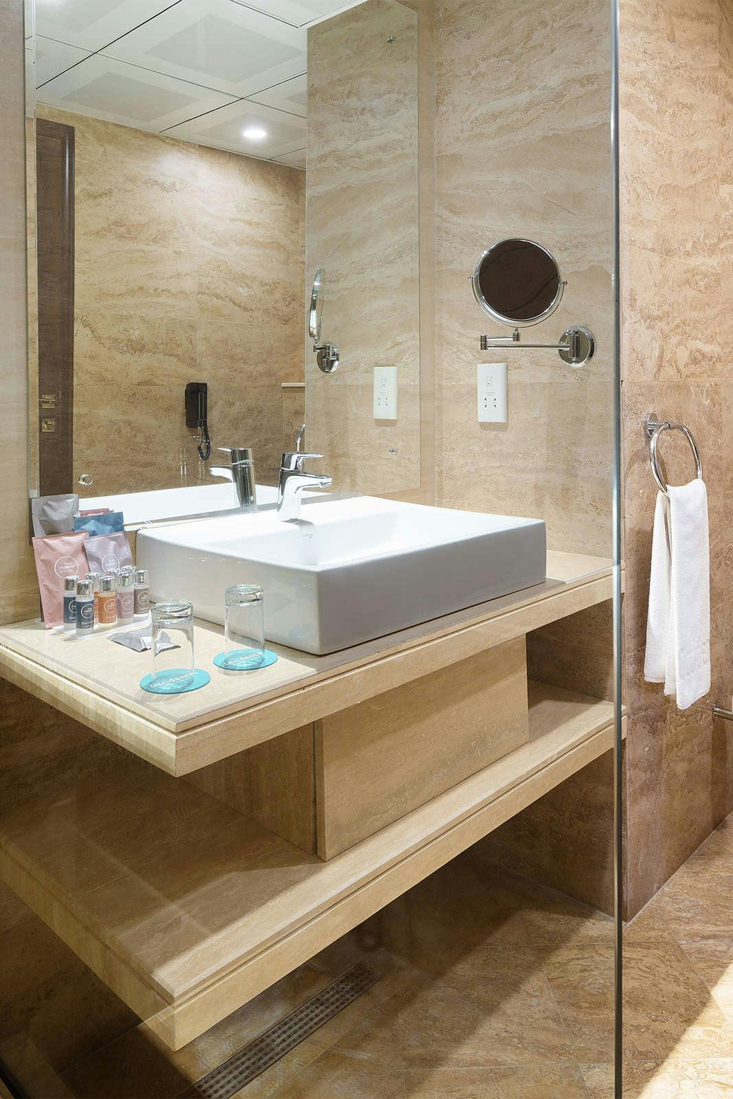 Hotel Occidental Al Jaddaf, Dubai photo 3