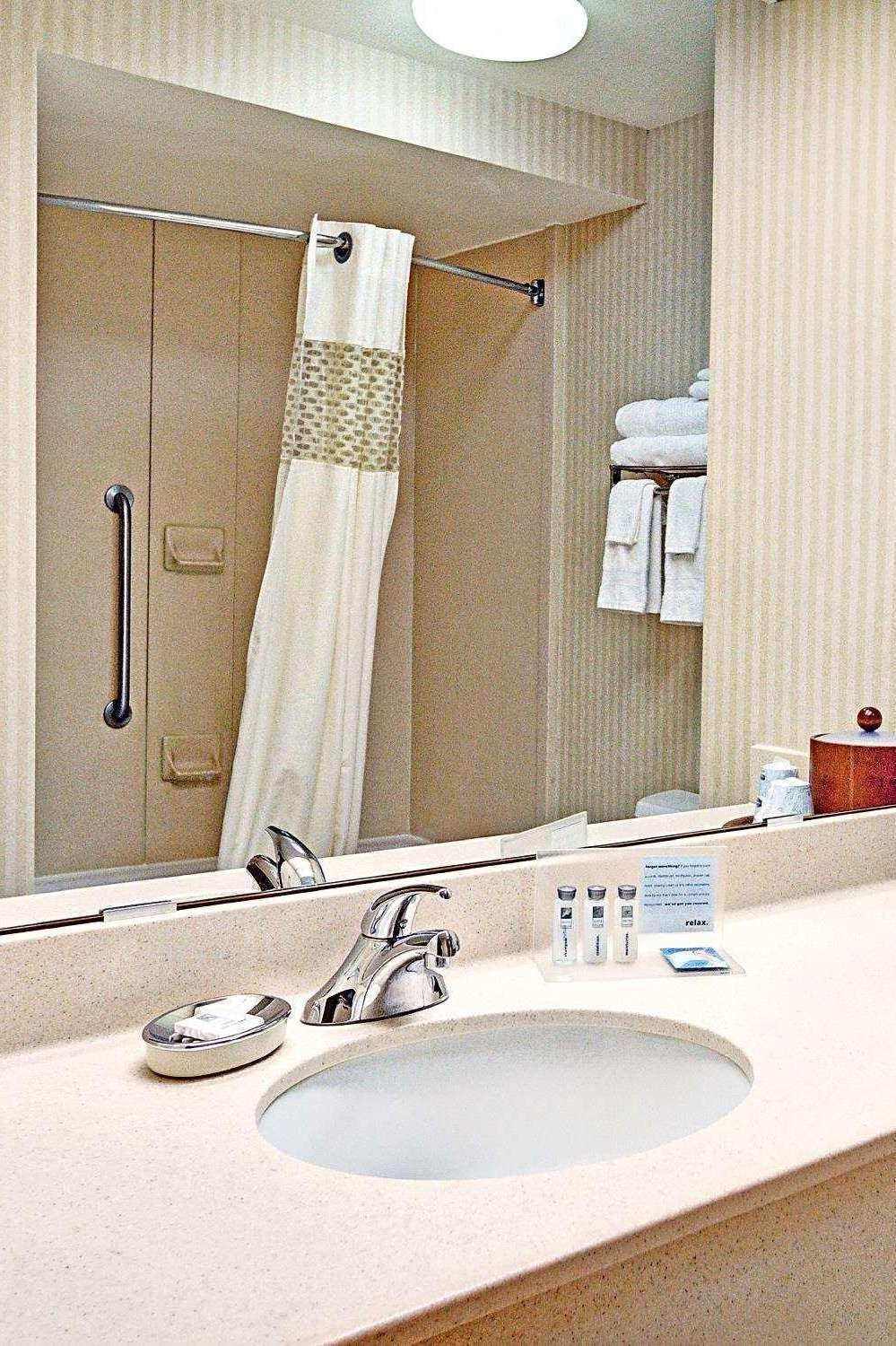 Hotel Hampton Inn Butte photo 3