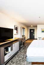 Hotel Holiday Inn Newark International Airport photo 4