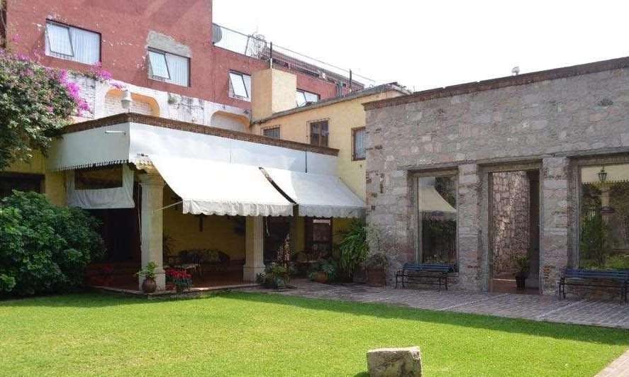 Howard Johnson by Wyndham Morelia Calle Real