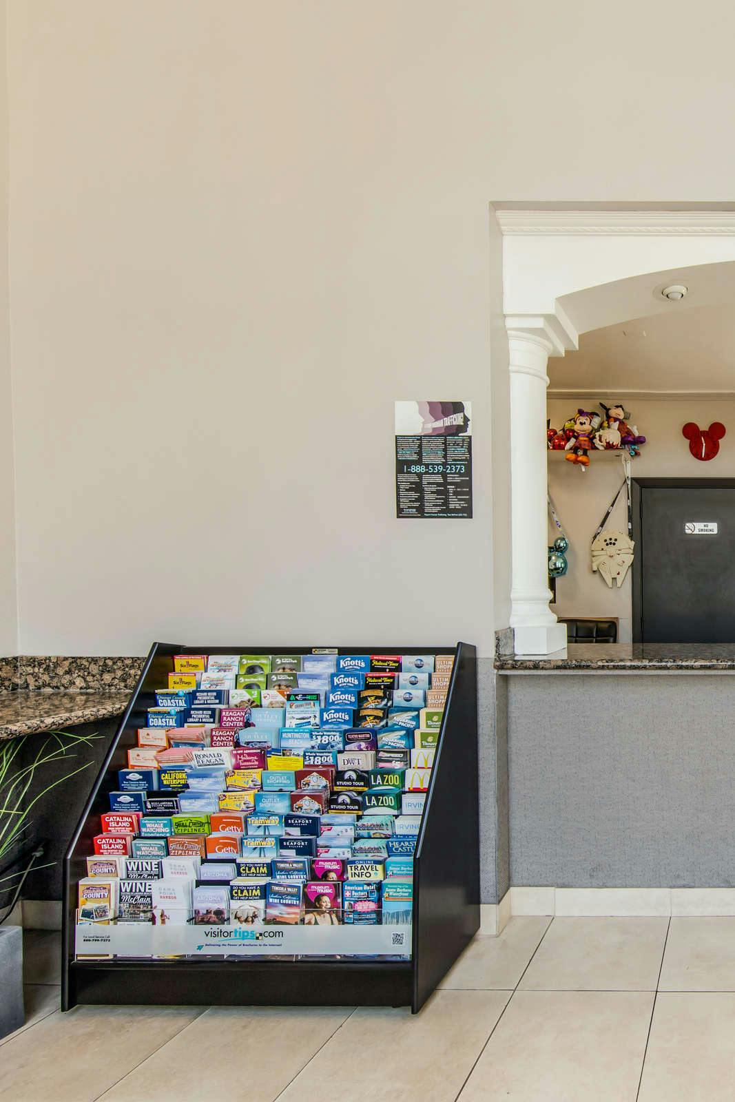 Hotel Anaheim Discovery Inn & Suites photo 5