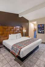 Hotel Anaheim Discovery Inn & Suites photo 2