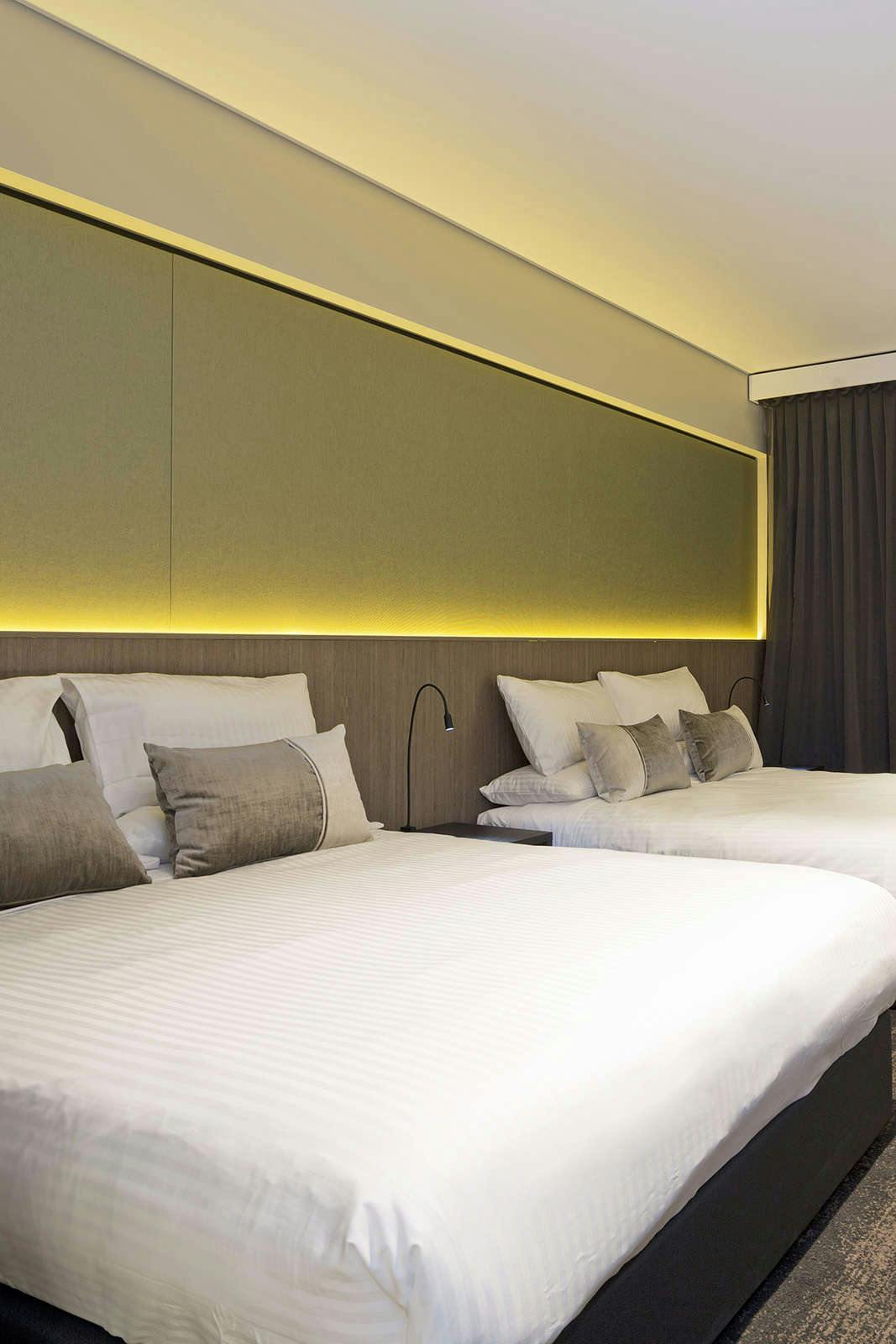 Hotel The Glen Hotel and Suites photo 2