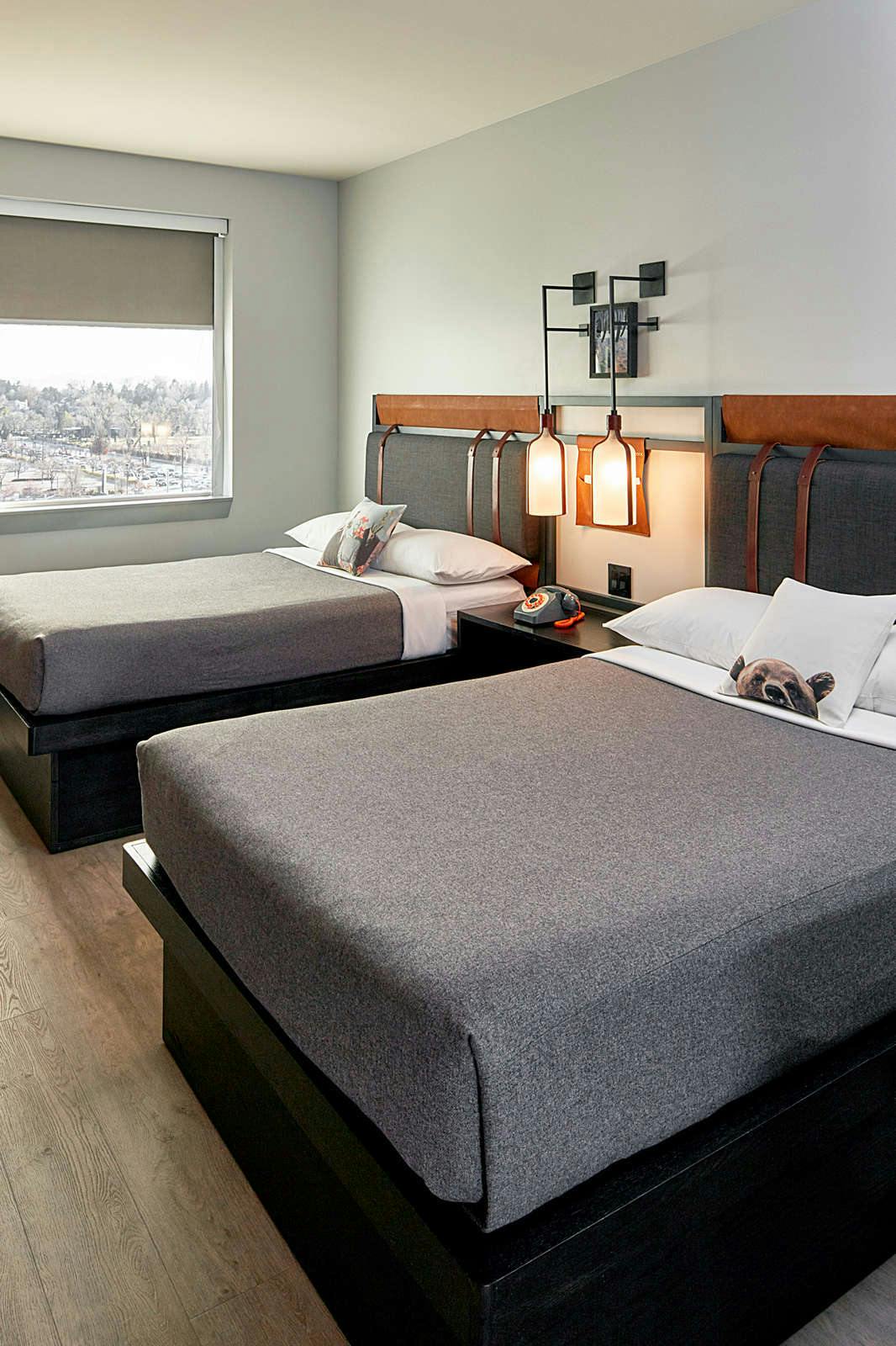 Hotel Moxy Denver Cherry Creek photo 2