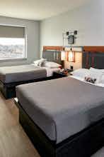 Hotel Moxy Denver Cherry Creek photo 2