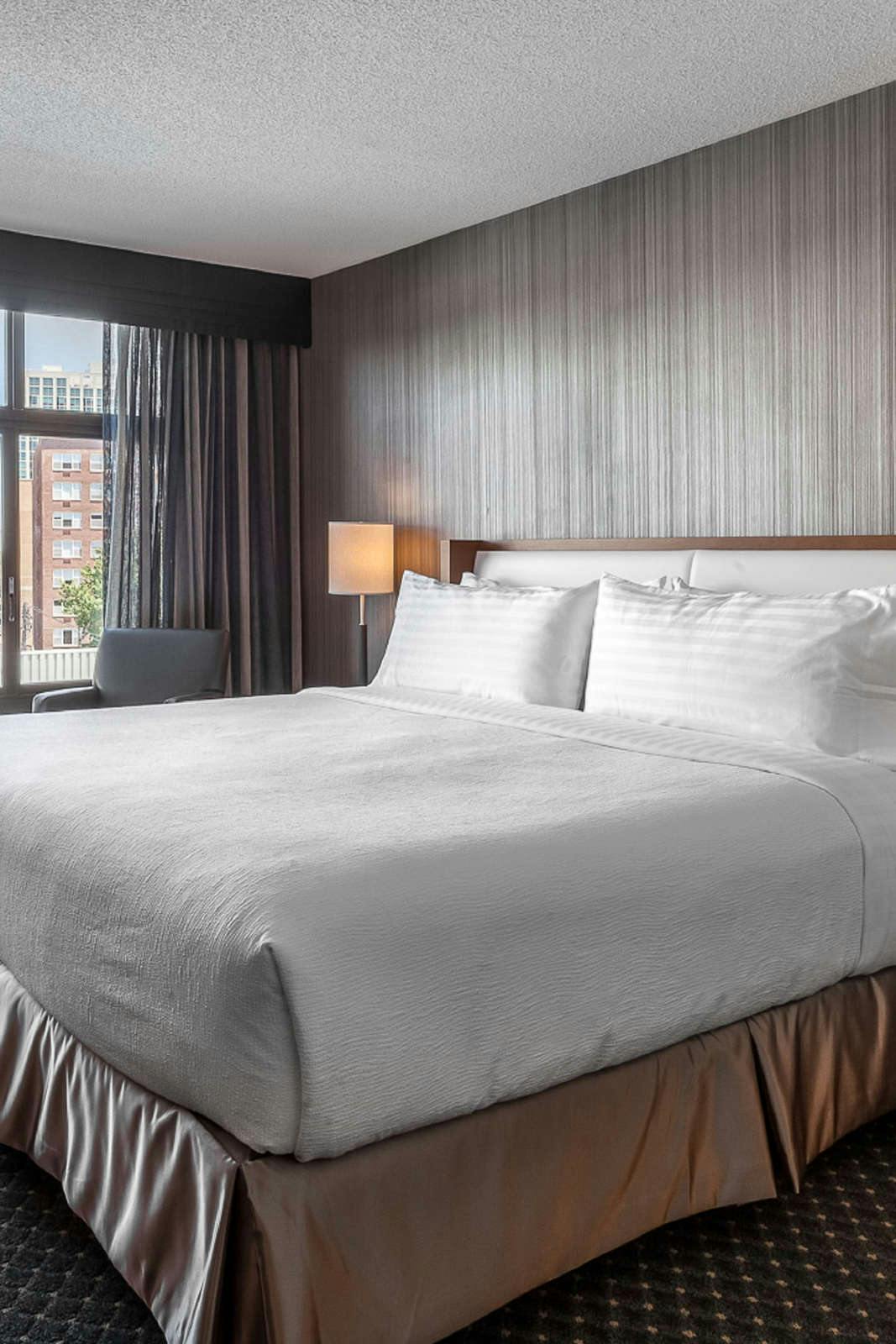 Hotel Holiday Inn Chicago North Evanston photo 3