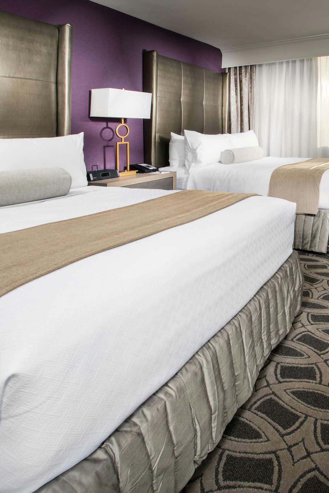 Hotel Crowne Plaza Saddle Brook photo 2