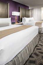 Hotel Crowne Plaza Saddle Brook photo 2