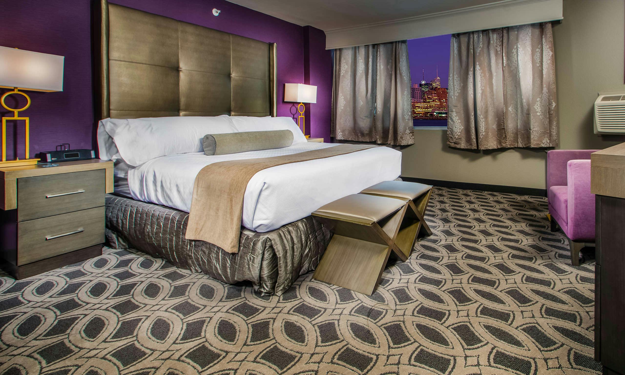 Crowne Plaza Saddle Brook