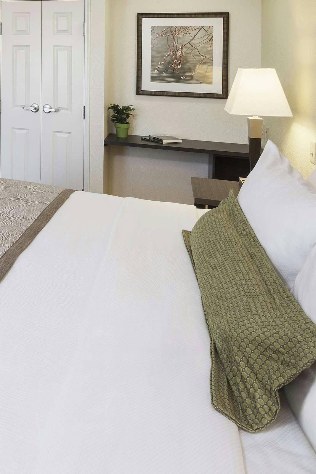 Hotel Candlewood Suites Erie photo 1