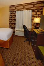 Hotel Holiday Inn Express Bordentown - Trenton South photo 5