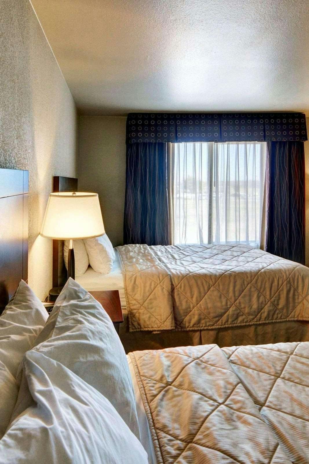 Hotel Quality Inn & Suites Terrell photo 1