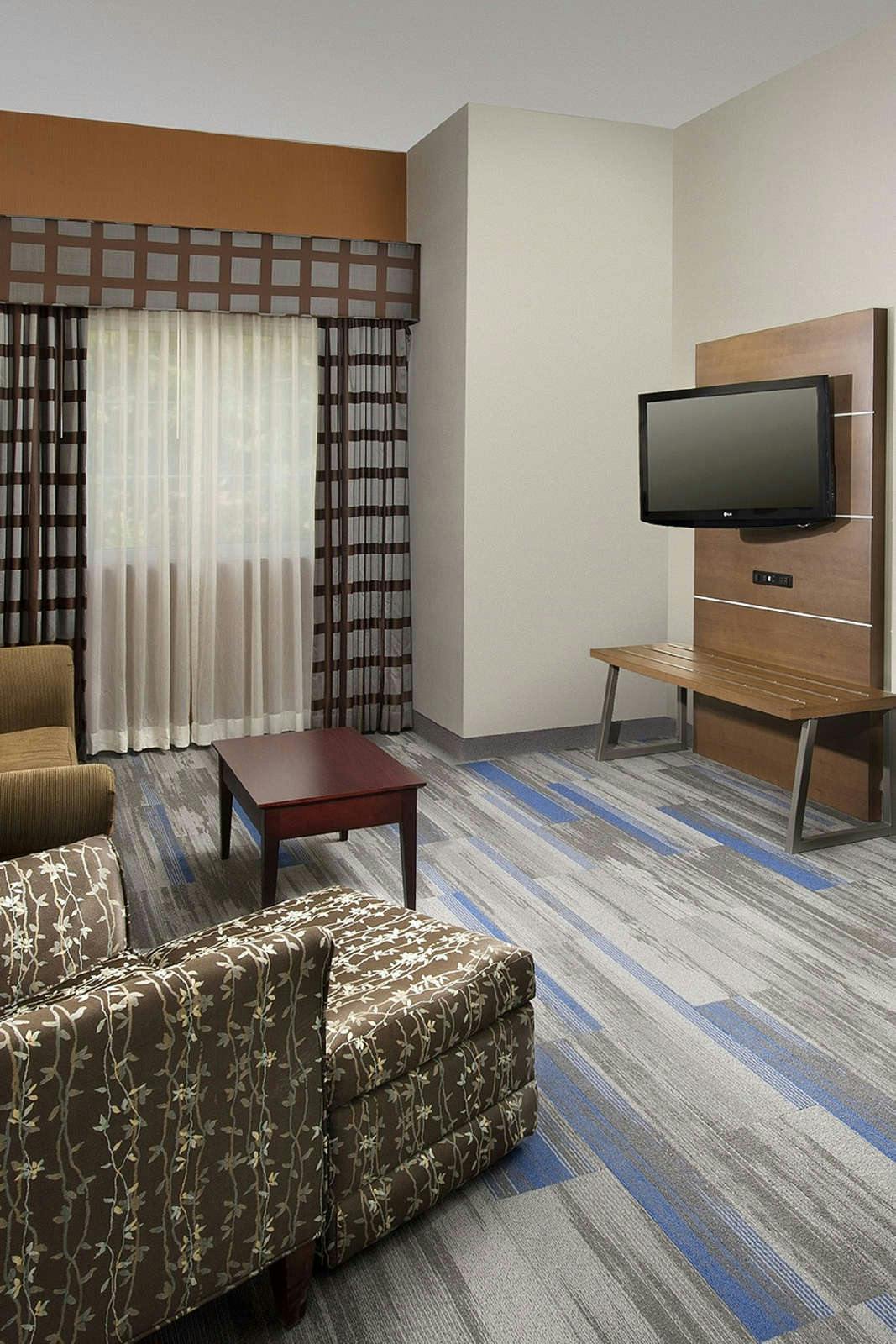 Hotel Holiday Inn Express & Suites Charlottesville - Ruckersville photo 5