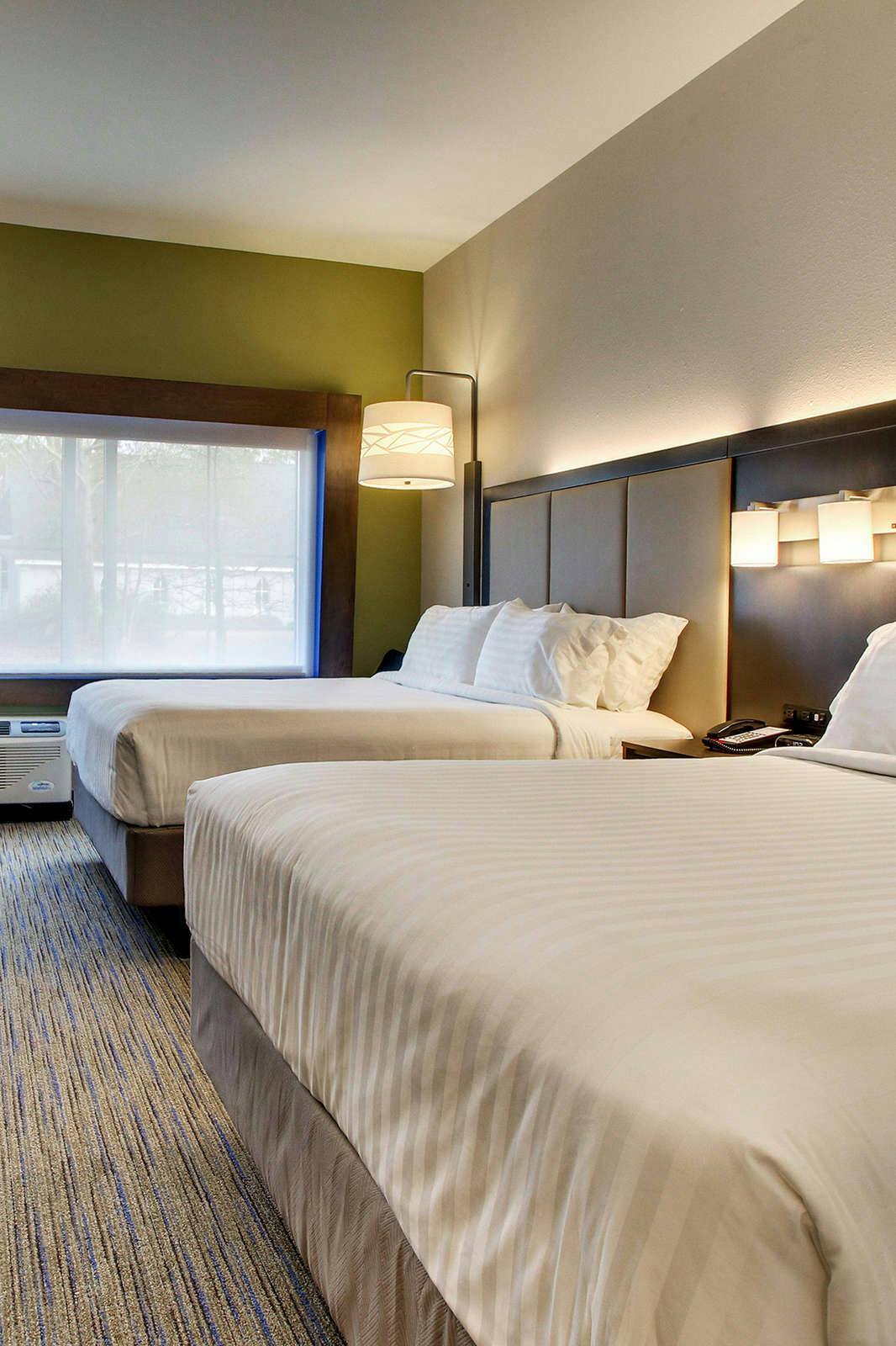 Hotel Holiday Inn Express & Suites Charleston NE Mt Pleasant US17 photo 3