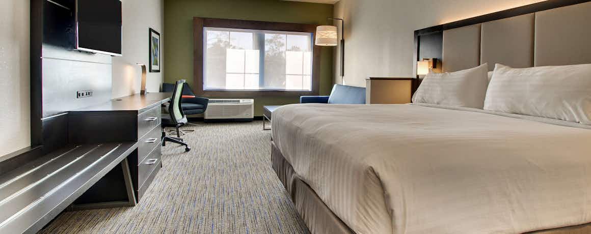 Holiday Inn Express & Suites Charleston NE Mt Pleasant US17