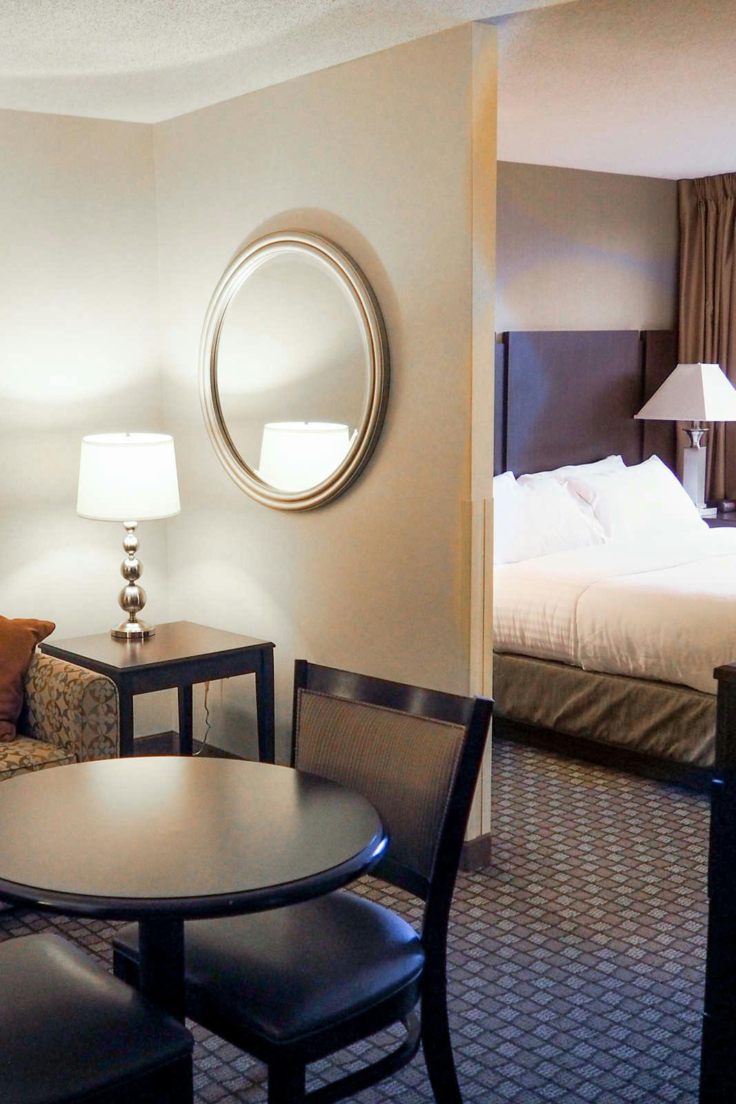 Hotel Holiday Inn Express & Suites Blacksburg University Area photo 3