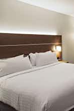 Hotel Holiday Inn Express & Suites Rantoul photo 1