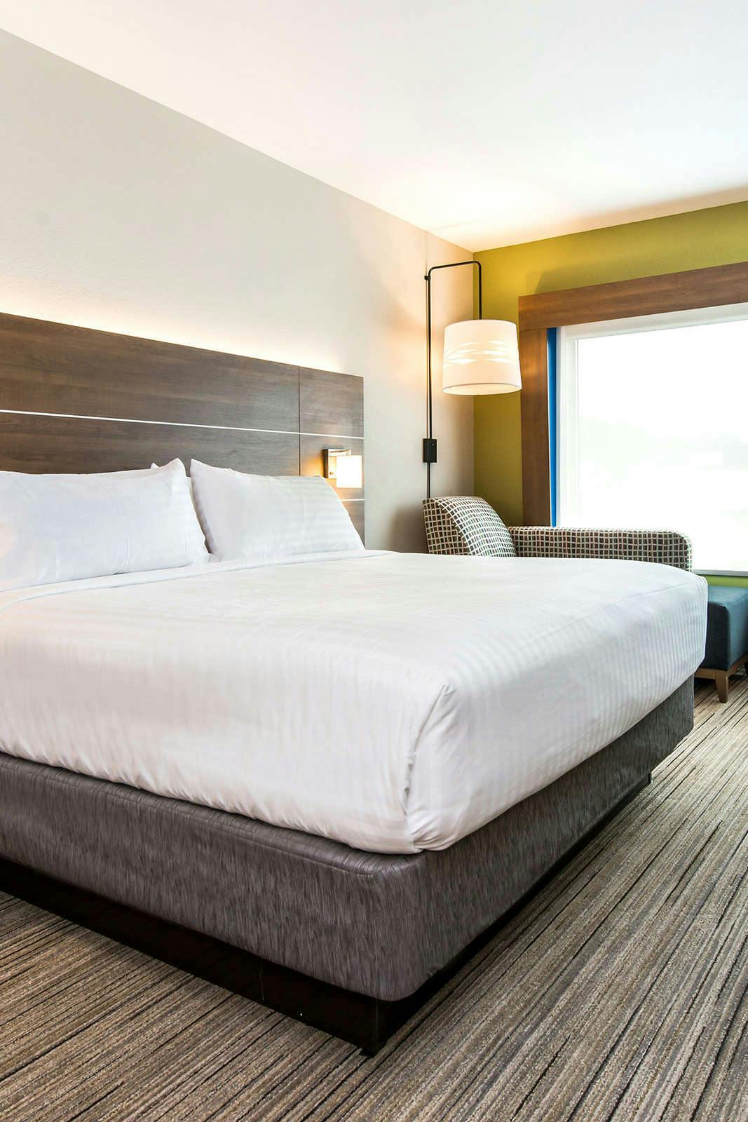 Hotel Holiday Inn Express & Suites Carrollton West photo 2