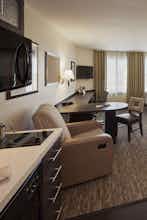 Hotel Candlewood Suites Alexandria West photo 2