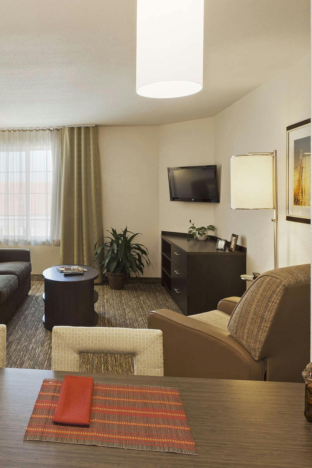 Hotel Candlewood Suites Pueblo photo 2