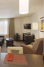 Hotel Candlewood Suites Pueblo photo 2