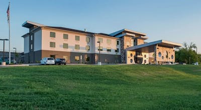 Holiday Inn Express & Suites Shippensburg