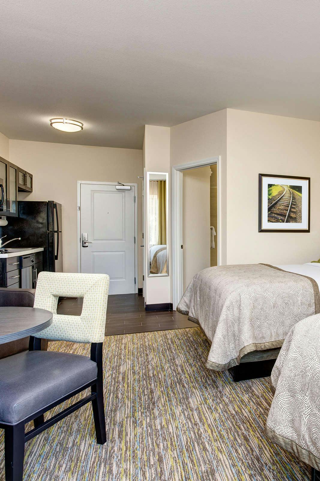 Hotel Candlewood Suites Cut Off photo 5