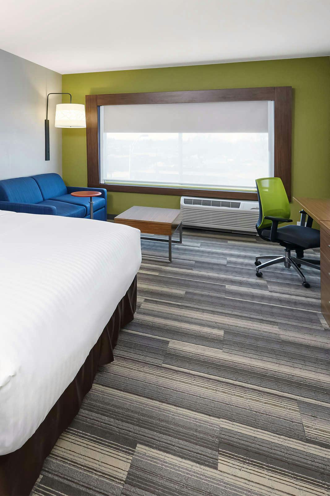 Hotel Holiday Inn Express & Suites Chicago North Shore - Niles photo 4