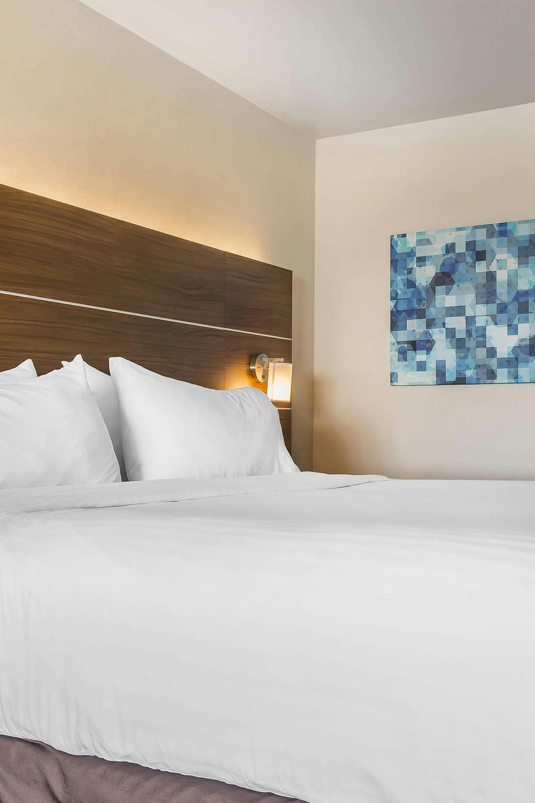 Hotel Holiday Inn Express & Suites Clarion photo 2