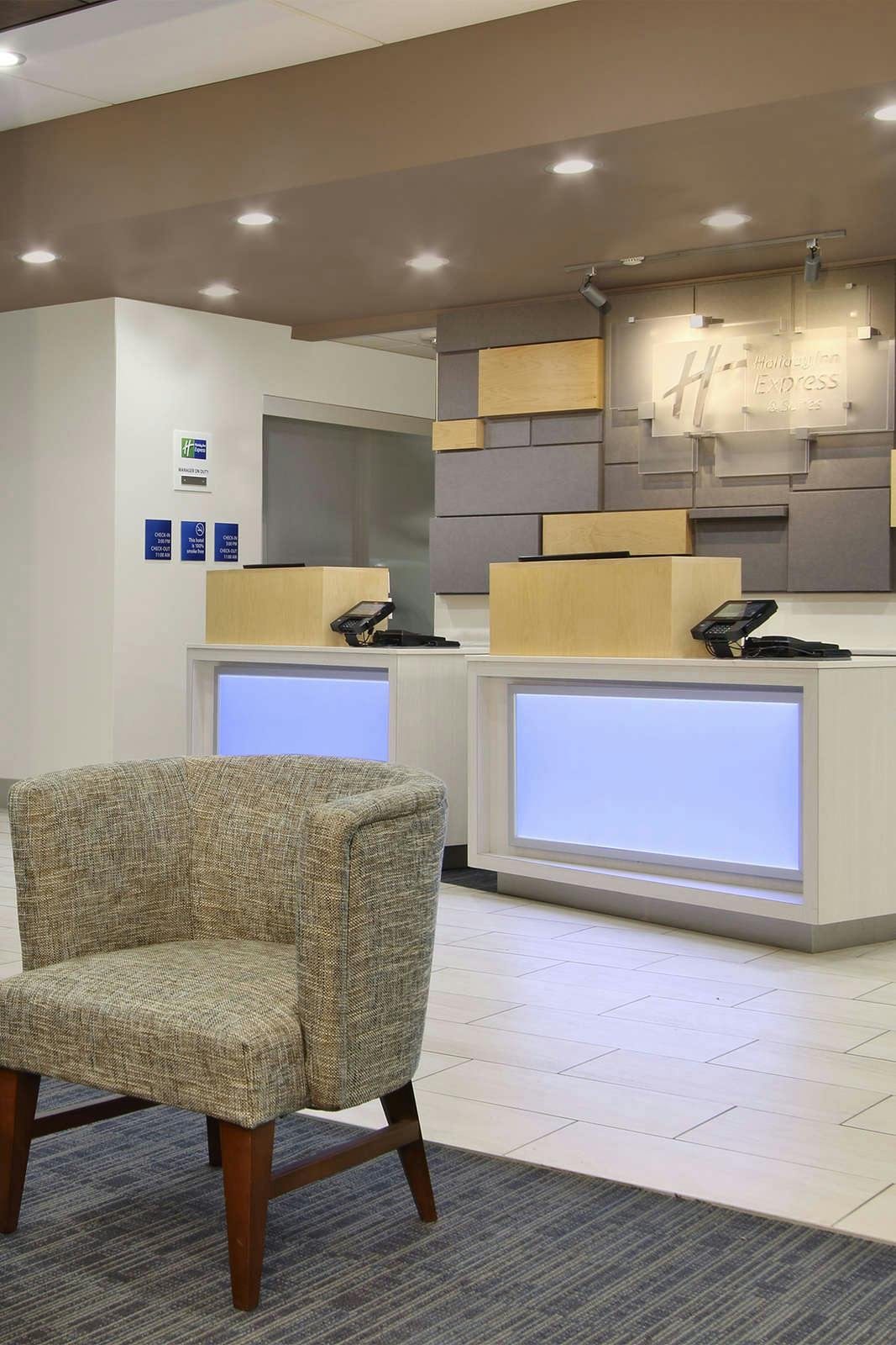 Hotel Holiday Inn Express & Suites Brookshire - Katy Freeway photo 4