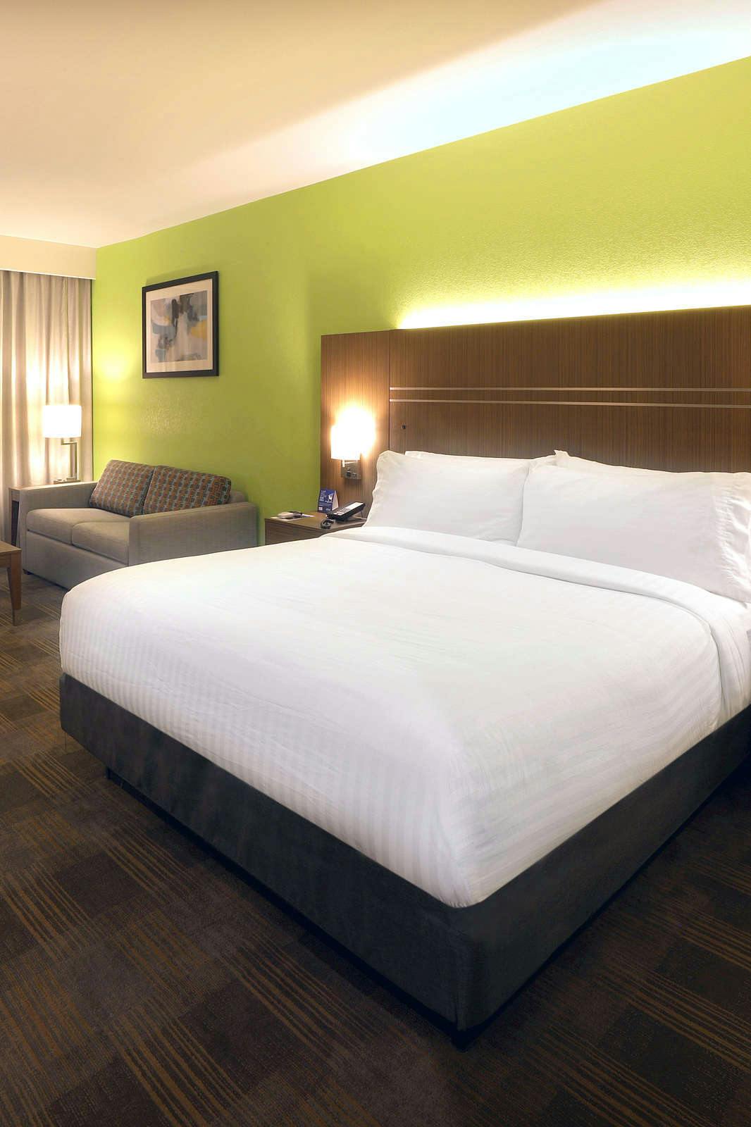 Hotel Holiday Inn Express & Suites Dripping Springs - Austin Area photo 2