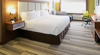 Holiday Inn Express & Suites Chicago North Shore - Niles