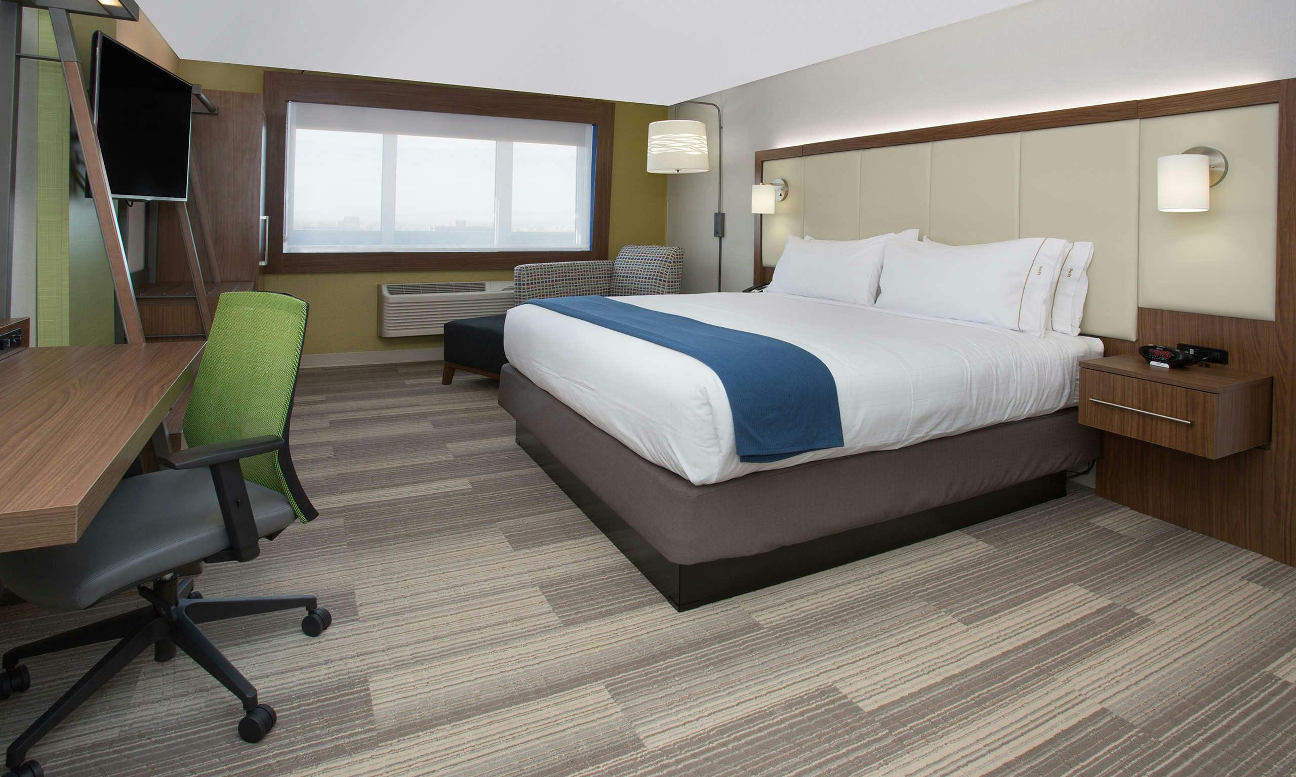 Holiday Inn Express & Suites Brenham South