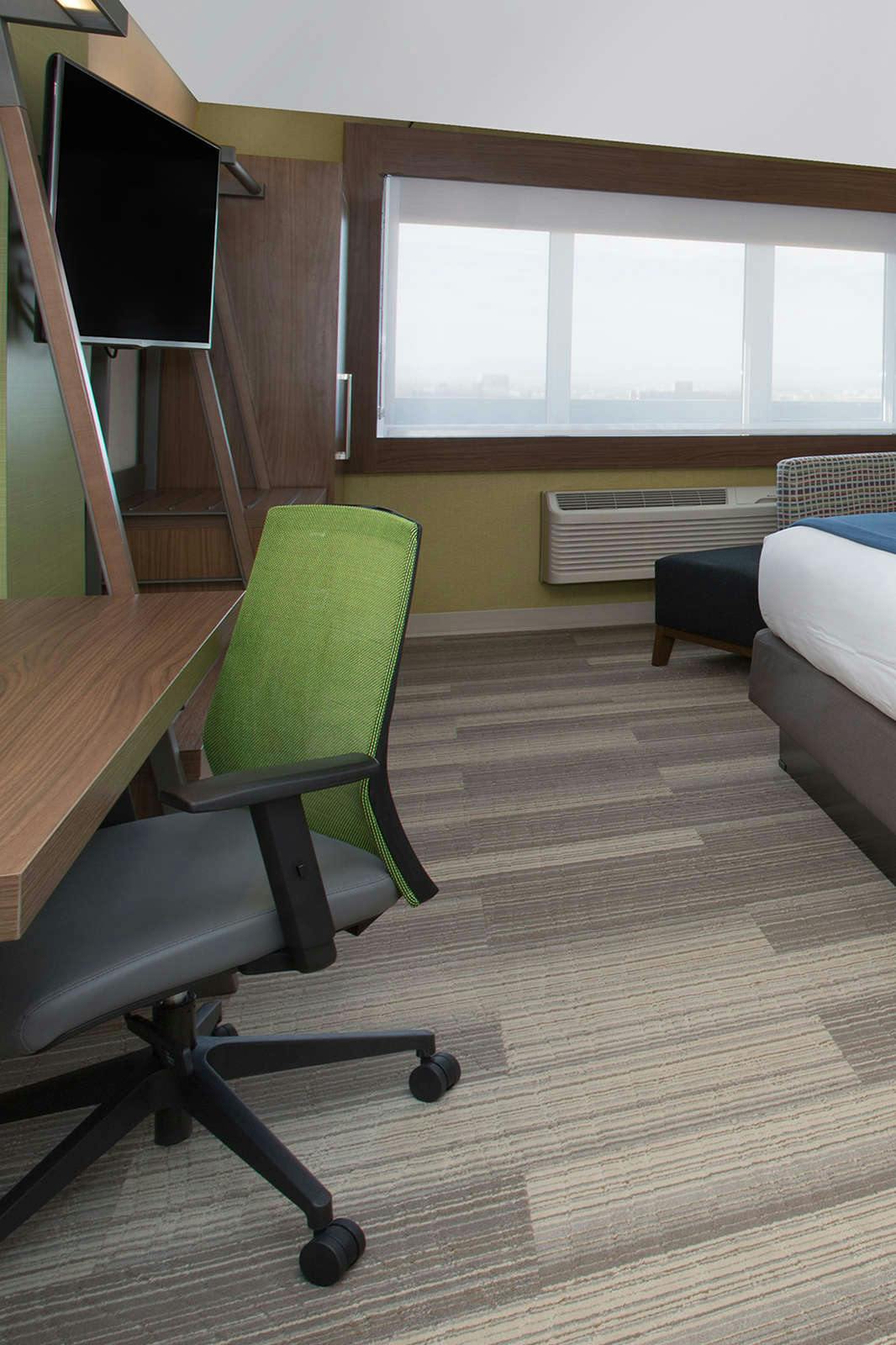 Hotel Holiday Inn Express & Suites Brenham South photo 2