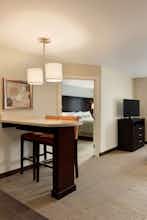 Hotel Staybridge Suites Midland photo 4