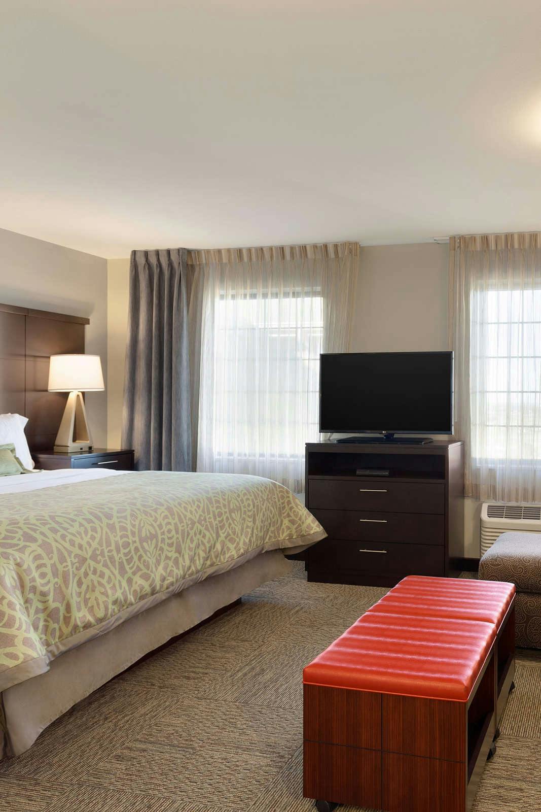 Hotel Staybridge Suites Midland photo 2